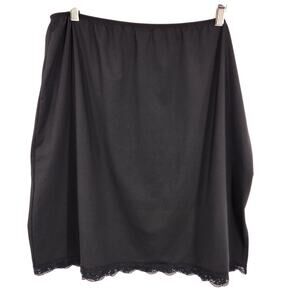 George Black Scalloped Lace Hem Slip Skirt – Size 2X
